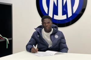 意媒：阿金桑米罗将和国米续约至2029年，之后被租借到升班马比萨