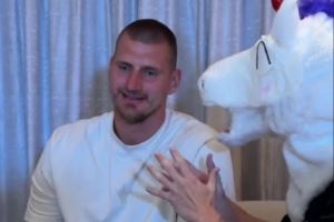 约基奇谈姚明：他是中国的传奇&名人堂球员 我们不同时代错过了