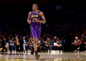 上赛季场均2.5分2.8板！Scotto：湖人裁掉双向合同中锋杰米森