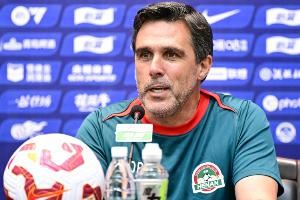 虚晃一枪😅河南主帅昨日称重点在联赛 今日足协杯5外援重拳出击