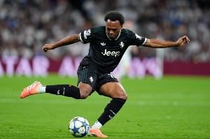 记者:奥蓬达买断费4060万欧+浮动,若尤文排名意甲前10强制执行