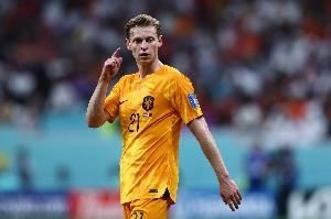 德容本届世预赛送出3次助攻,荷兰队中并列第二多